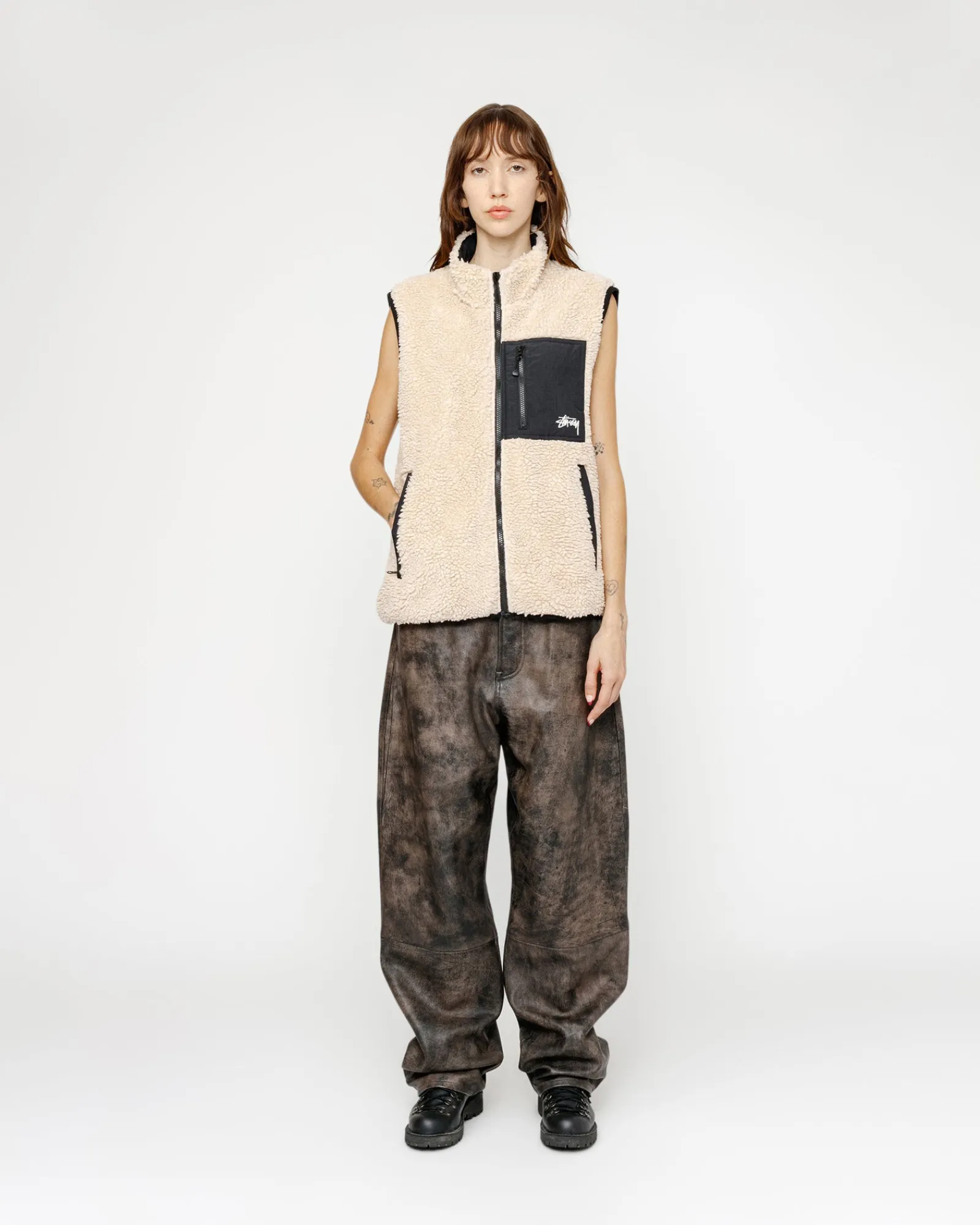 Outerwear>Stüssy SHERPA REVERSIBLE VEST Beige
